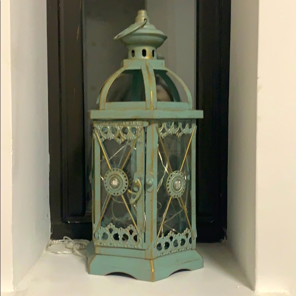 Lantern decoration w/ lights inside